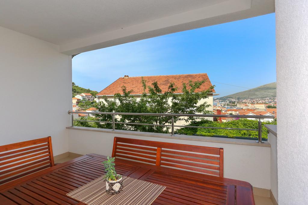 Apartments Ivan Trogir Ngoại thất bức ảnh